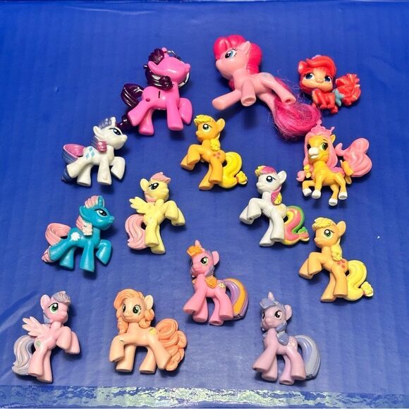 Hasbro Other - My little Pony mini figures lot